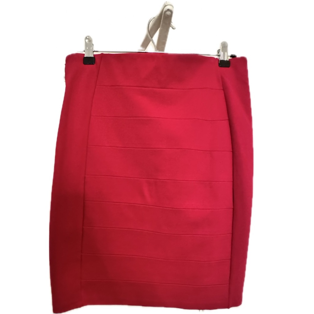 White House Black Market Red Pencil Skirt, Size 10 - Picture 2 of 6